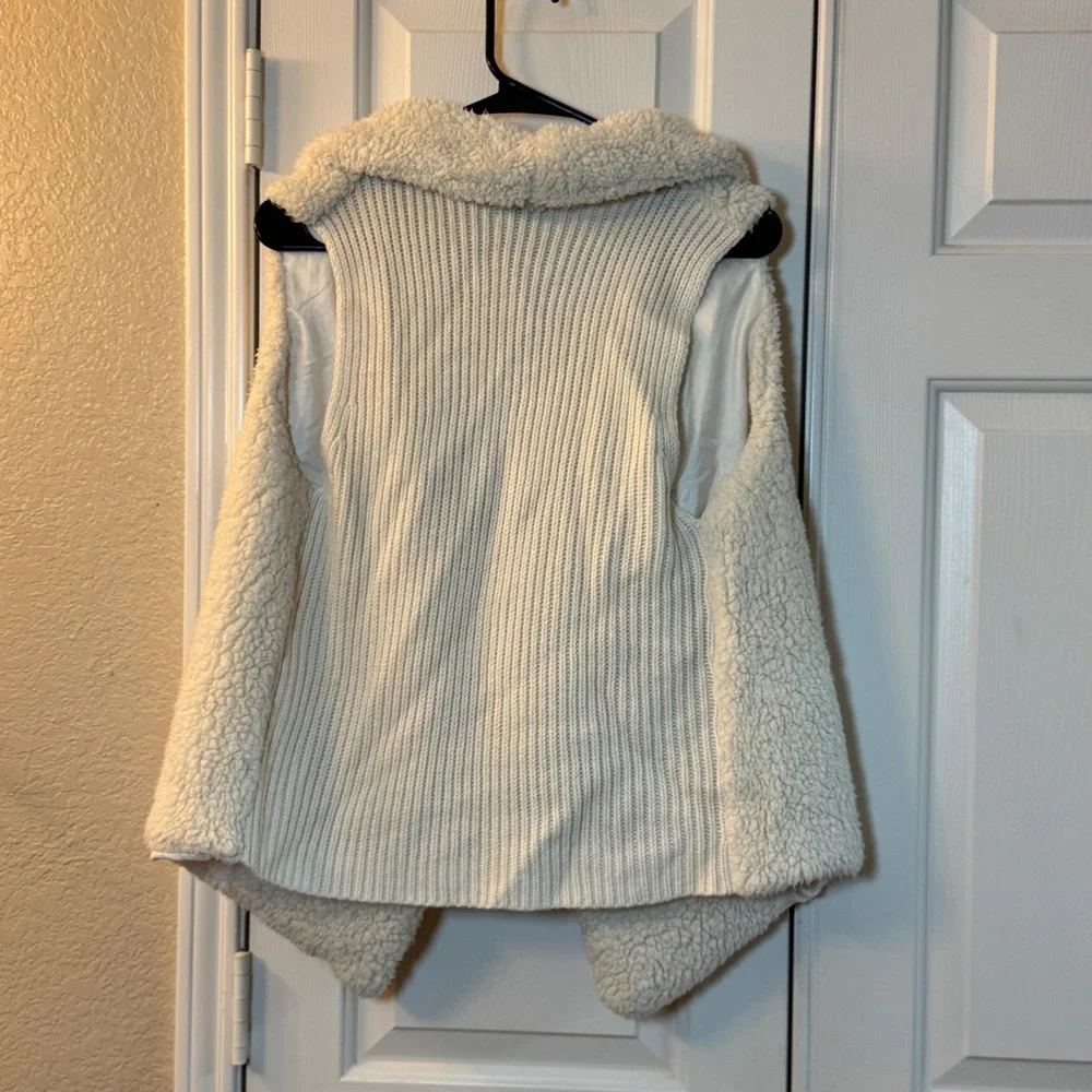 a.n.a A New Approach Faux Fur Vest Women Ivory Open Front Wide Collar Boho Sz L